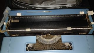 Olivetti Studio 46 - Máquina de escribir