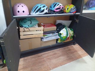 Vitrina expositora negra - Mueble de cristal