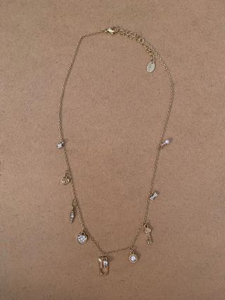Collares dorado y plateado