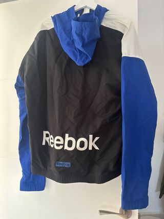 Chaqueta Reebok c/Capucha