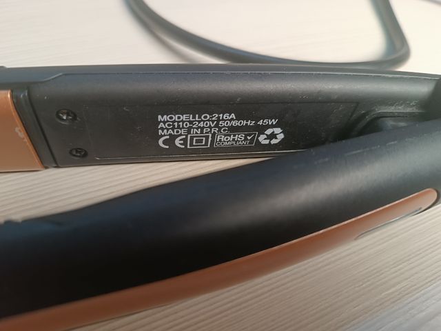 Piastra capelli TEK - ONE nera e oro