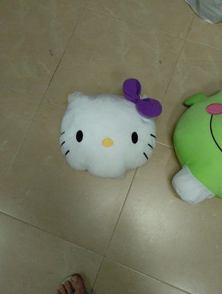 Cabezas de maniquí Hello Kitty y Rana