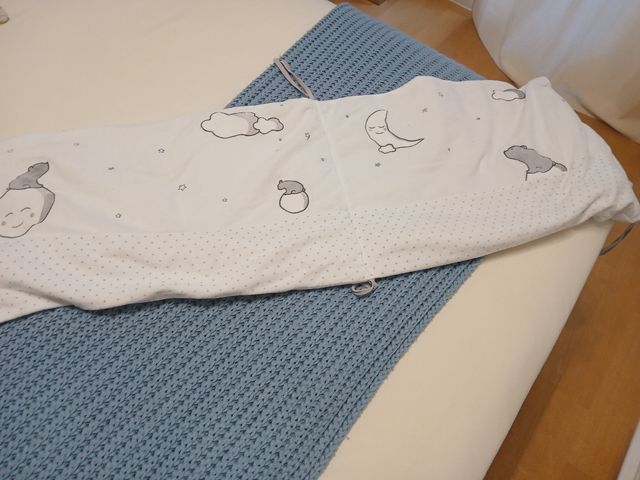 Chichonera bebé - Nubes, lunas y estrellas