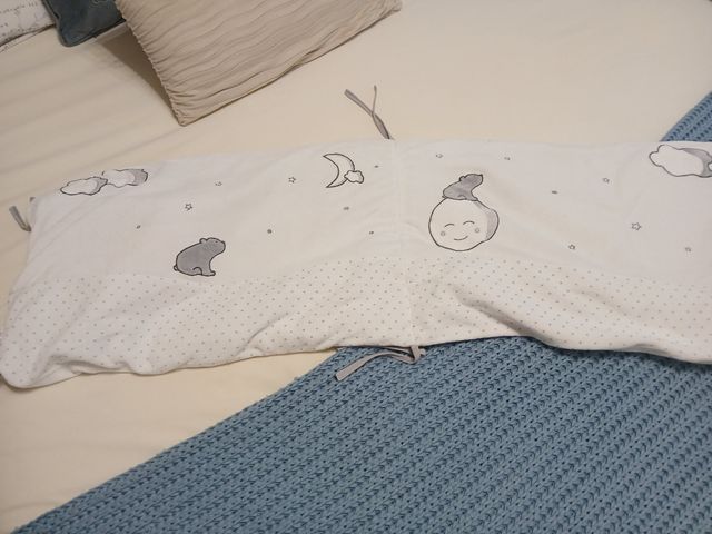 Chichonera bebé - Nubes, lunas y estrellas