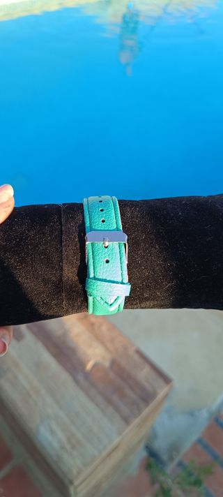 Reloj mujer dorado verde