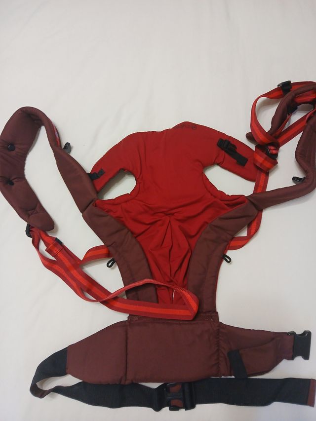 Mochila portabebés Cybex roja