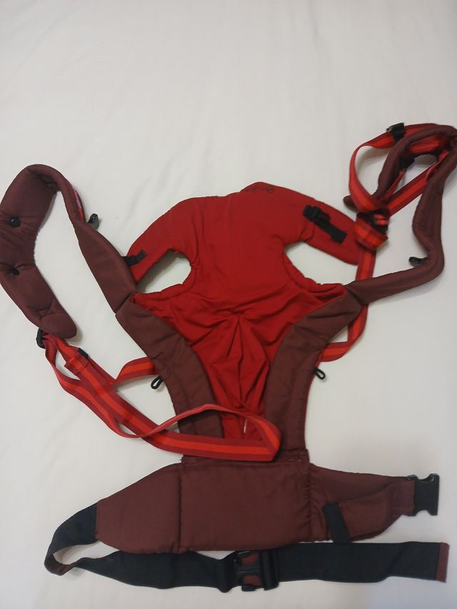 Mochila portabebés Cybex roja