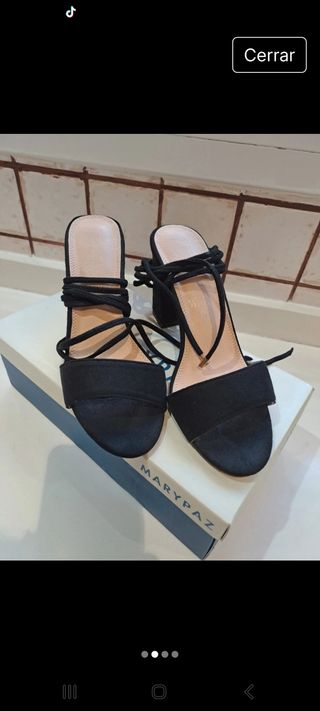 Sandalias MaryPaz tacón negras