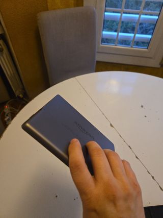 Kindle Oasis: custodia marrone + lettore nero