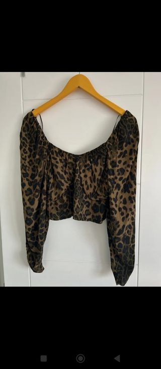 Blusa Leopardo Mango - Escote cuadrado o de corazo