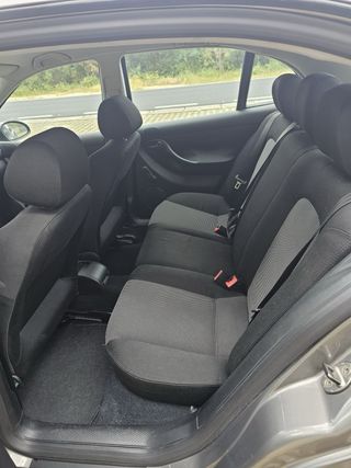 SEAT Leon 2004