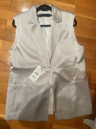 Chaleco Zara gris perla - L