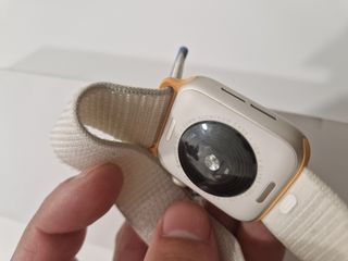 Apple Watch SE GPS + Celular, color beige/oro