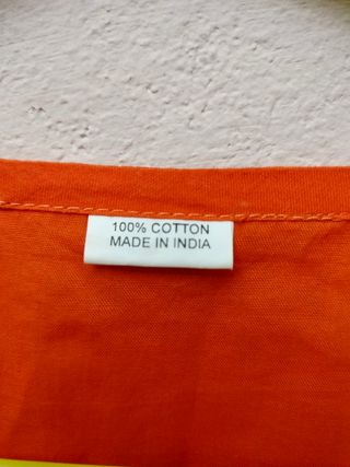 Vestido playero naranja y dorado