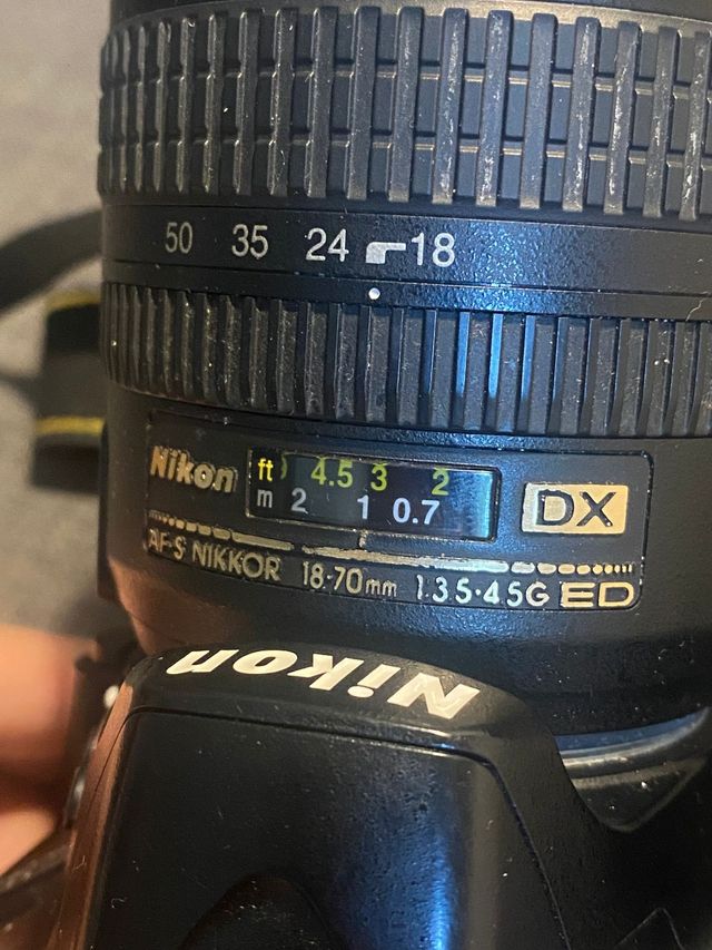 Nikon D3200 + Accesorios