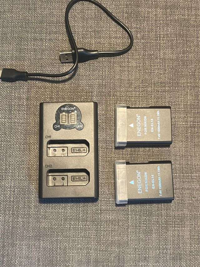 Nikon D3200 + Accesorios