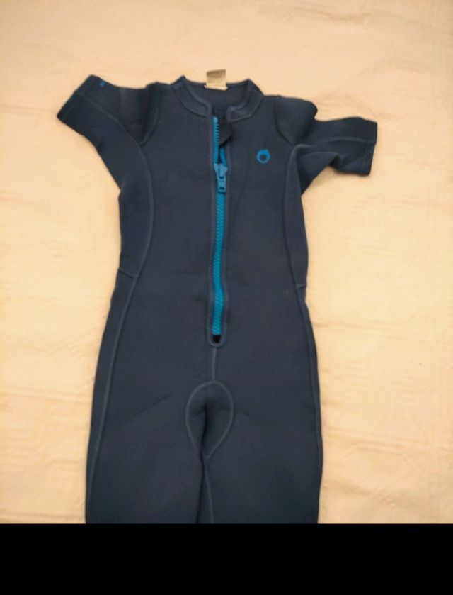 Traje neopreno talla 10 años
