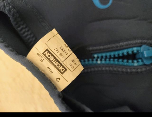 Traje neopreno talla 10 años