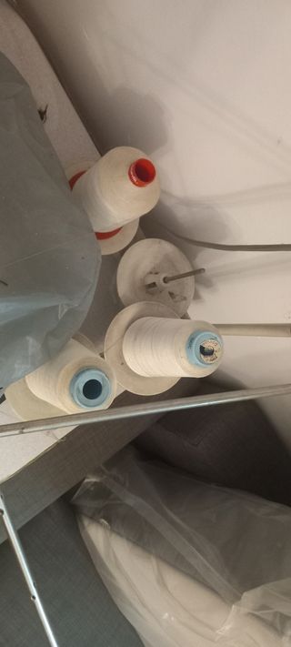 Overlock Juki MO-2404N - Máquina de coser.