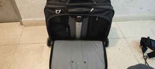 Maleta Kensington Contour con ruedas