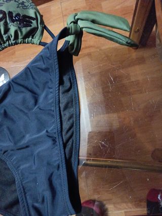 Bikini Negro y Verde Militar - Talla 44