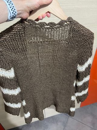  Cardigan marrone e bianco a righe
Non è di marca 