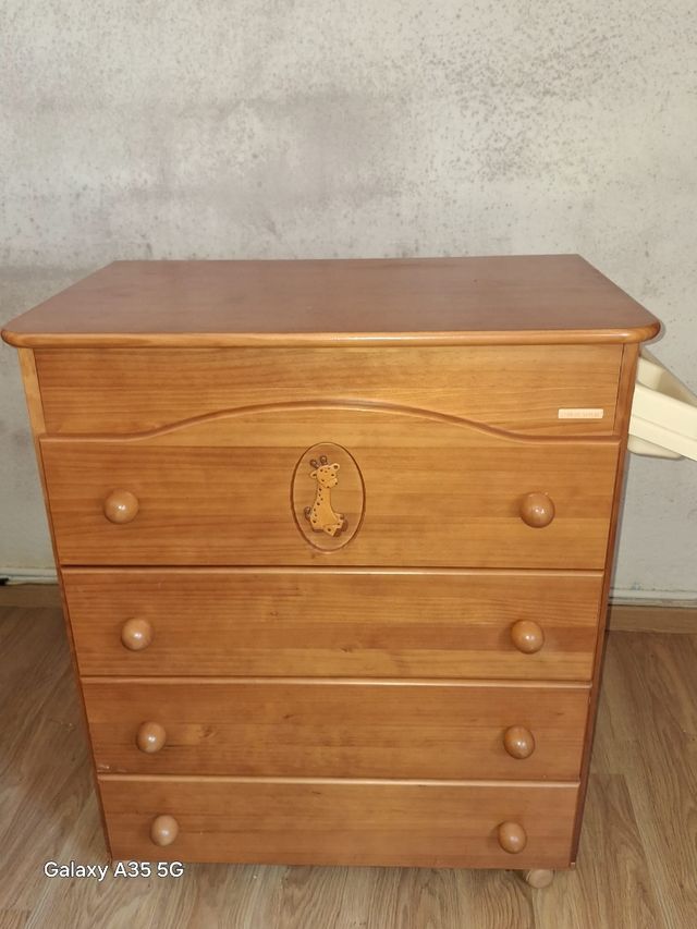 Cuna + cambiador MICUNA bebé + REGALO