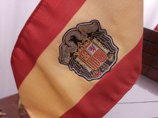 BANDERA DE ESPAÑA CON HIMNO E IZADO AUTOMÁTICO
