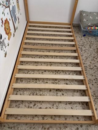 Cama casa niño madera