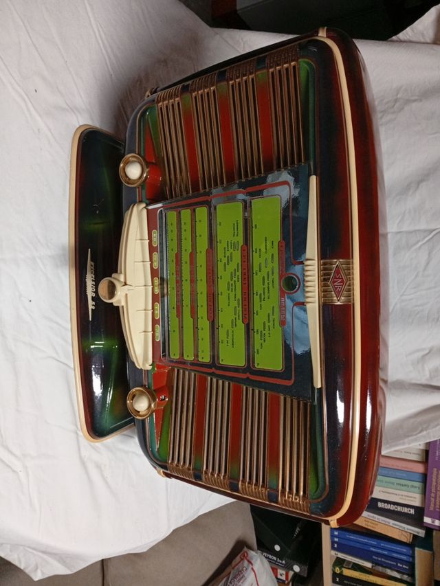 Radio antigua Excelsior 52