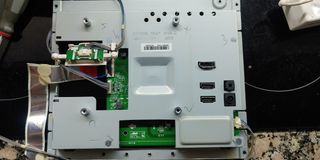 Monitor LG 27UD69 Electrónica Completa