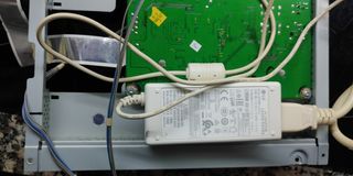 Monitor LG 27UD69 Electrónica Completa