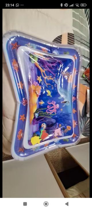 Alfombra inflable bebé