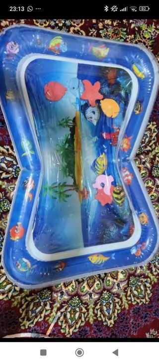 Alfombra inflable bebé
