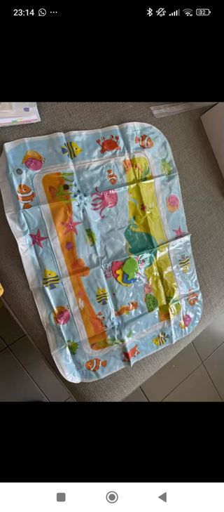 Alfombra inflable bebé