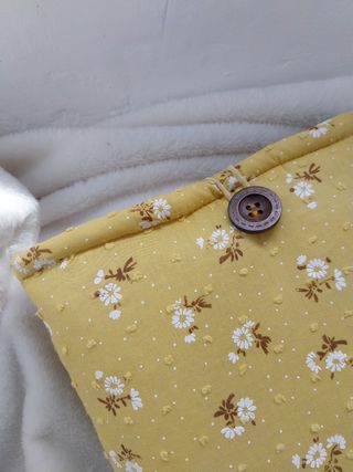 OFERTA 3X20€ 2X14€ Funda literaria FLORES MOSTAZA