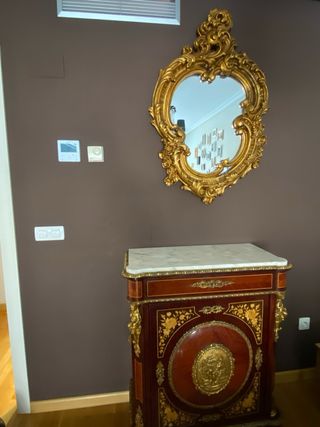 Espejo dorado estilo antiguo