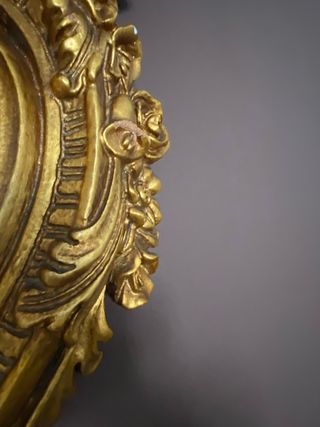 Espejo dorado estilo antiguo