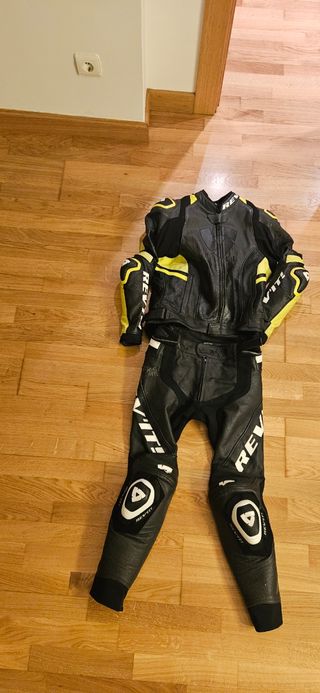 MONO MOTO 2PIEZAS CUERO "REV'IT"