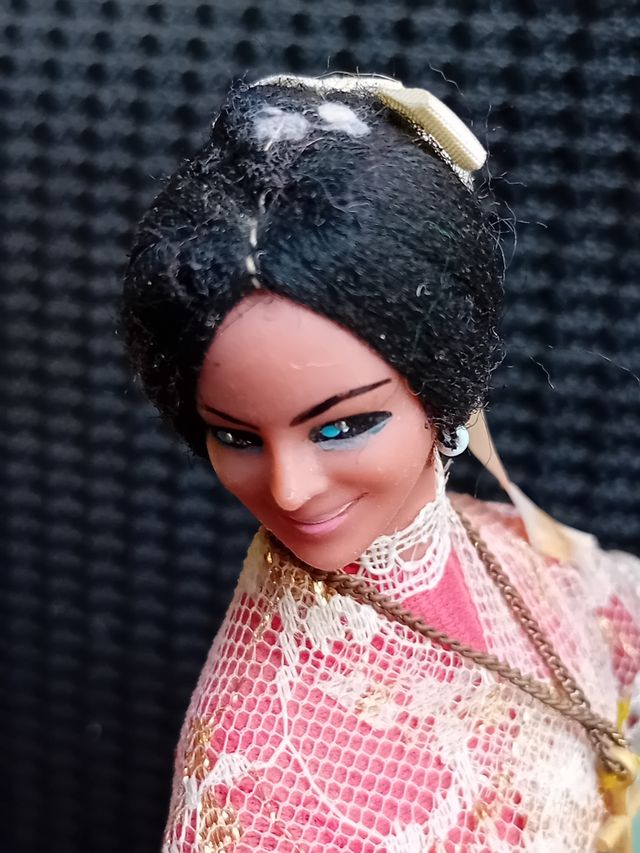 Muñecos traje regional. 2 € la unidad. A ELEGIR