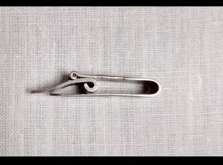 Pasador de corbata plata antiguo