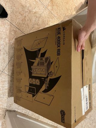 Torre PC Gamer - Gris y Blanca