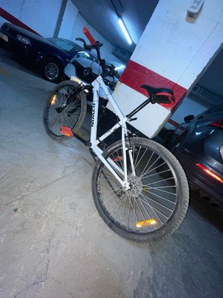 Bicicleta BTWIN Rockrider 300