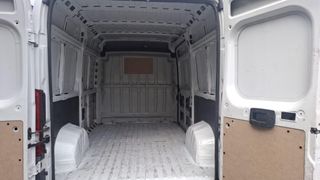 FIAT Ducato 35 2.3 Mjet Furgón Medio Alto 96kW (130C