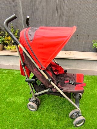 Silla paseo Cybex Onyx roja