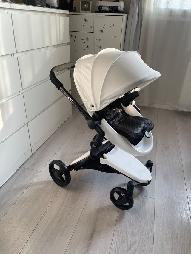 Carrito muñecas  Arias: Blanco 