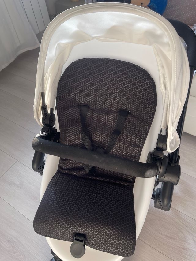 Carrito muñecas  Arias: Blanco 