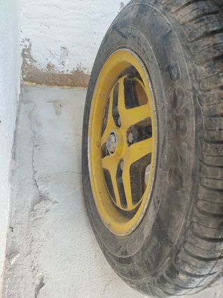 Llantas Seat 600 - 3 uds
Speedwell originales.