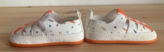 Sandalias Baby lobitos talla 23