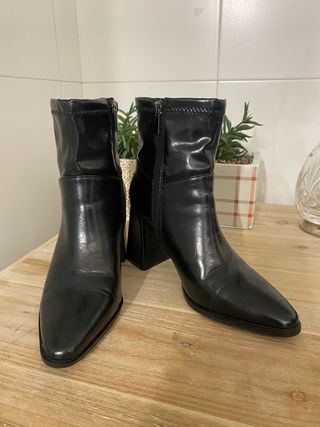 Botines negros tacón 37